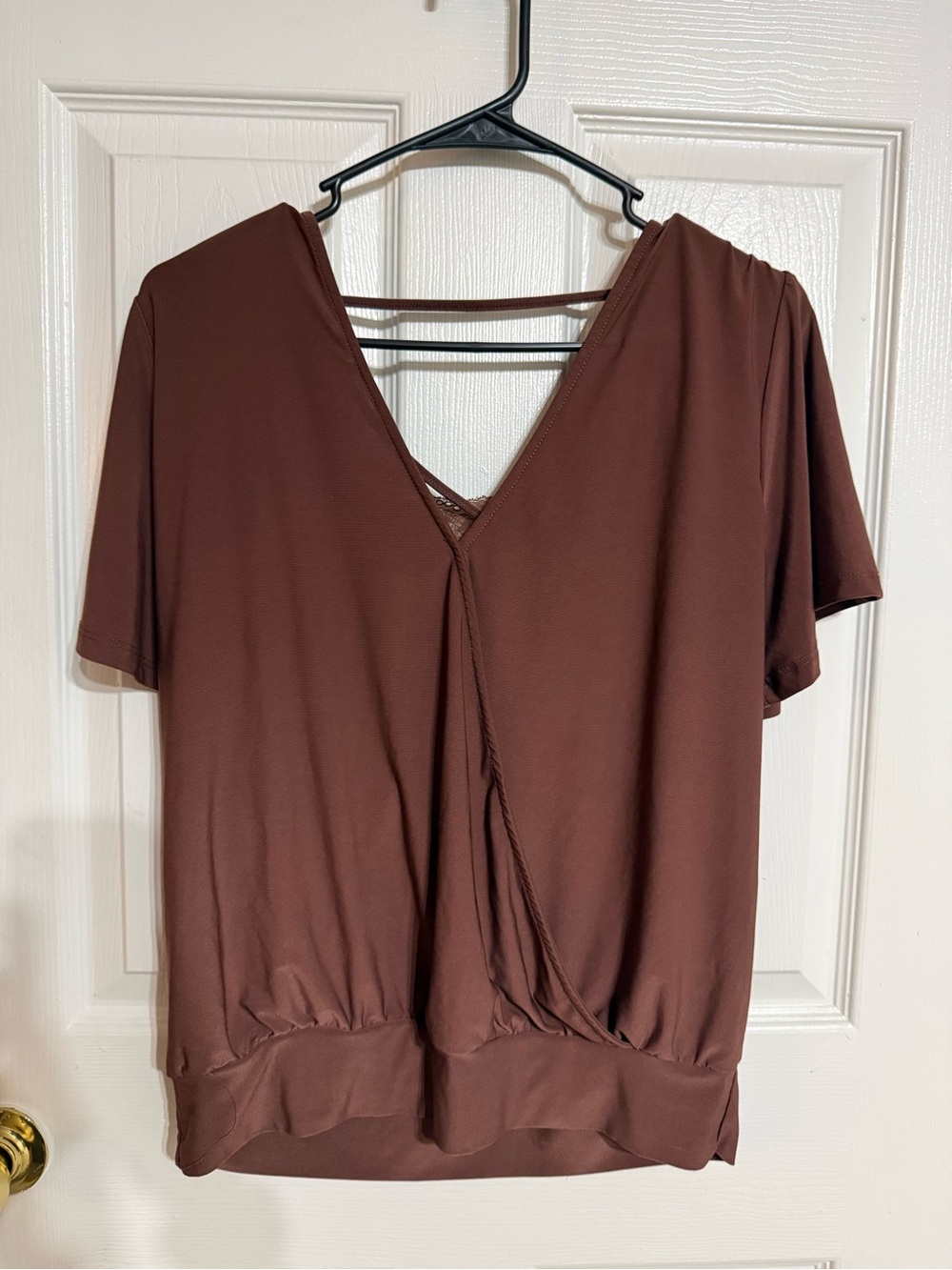 Buckle Brown V-Neck Short Sleeve Blouse